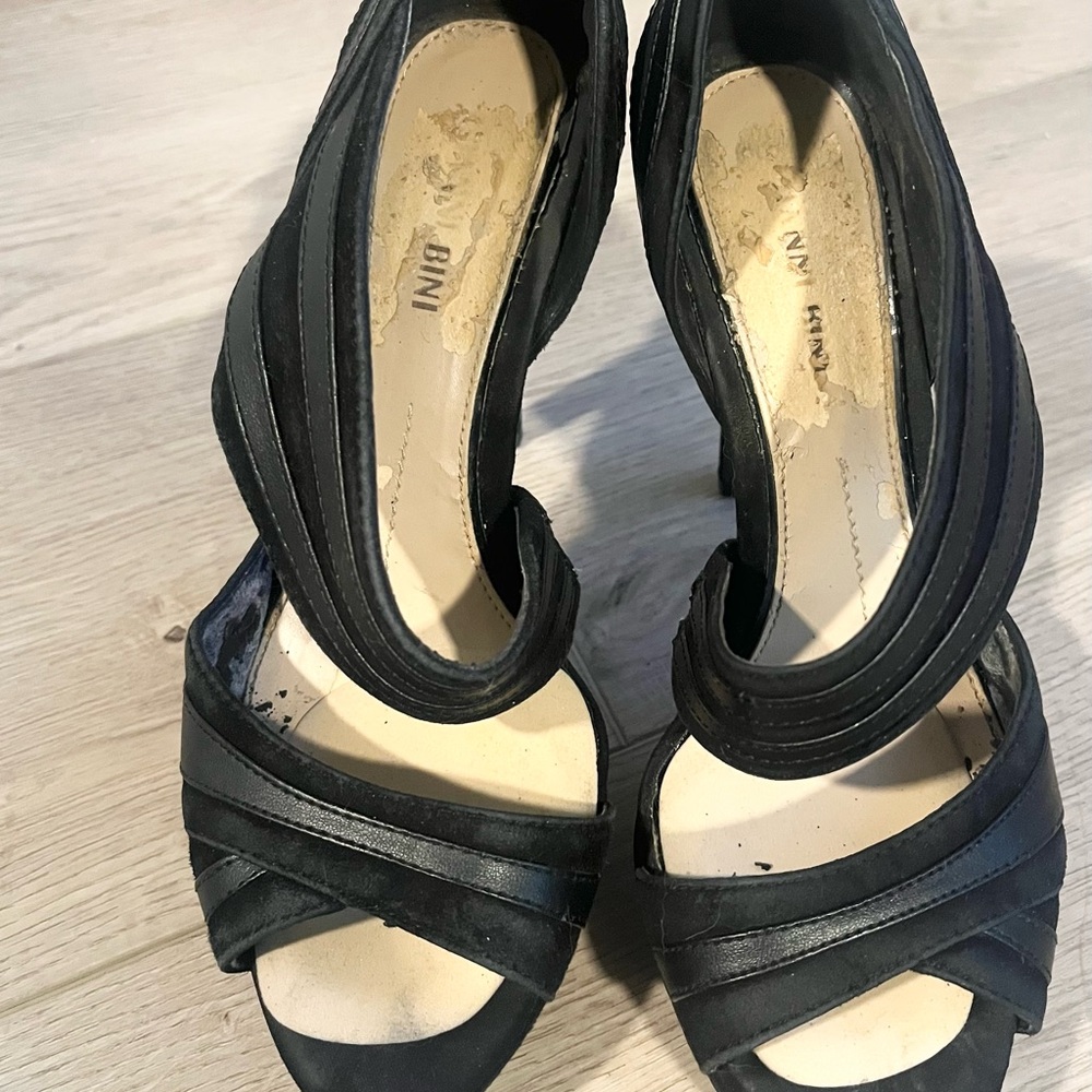 Giani Bini Chic Black Strappy Heels